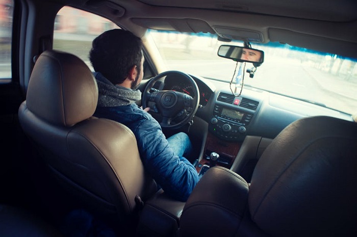 use uber app when traveling