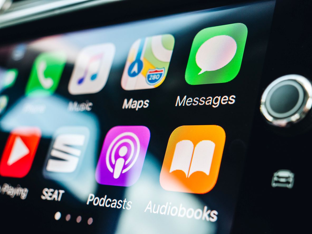 Ooma Office now connected to CarPlay - blog post image